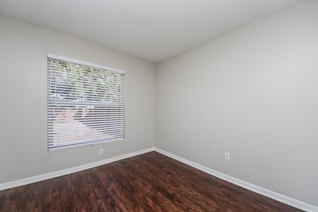 Building Photo - 2631 Alamosa Pl