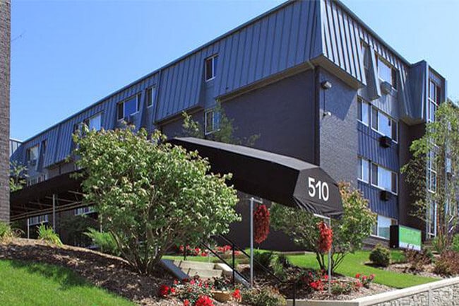 College Hill Building