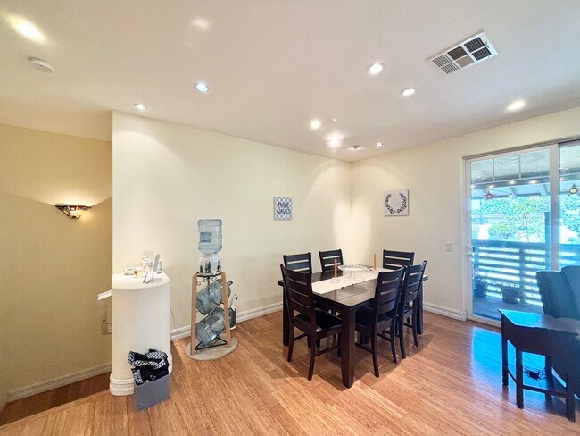 Building Photo - Oxnard | 2 Story 2+2 Condo | Seabridge Com...