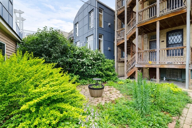 Building Photo - 1127 W Patterson Ave