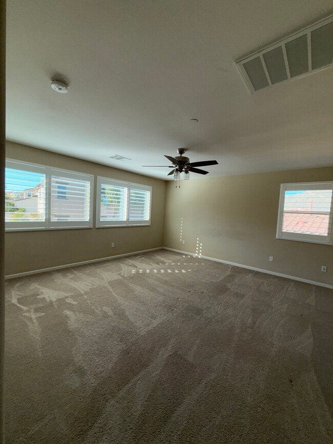 Building Photo - Chervil Way