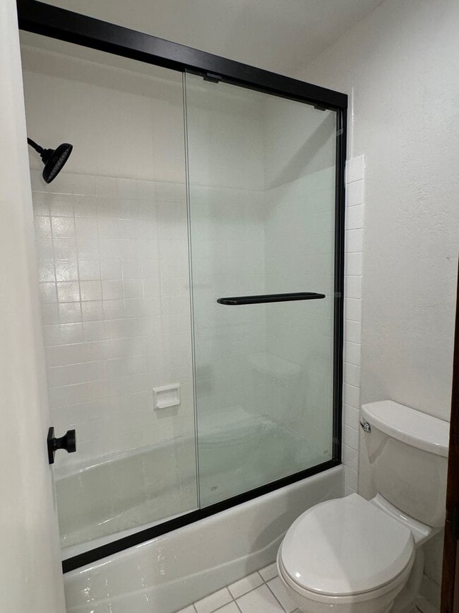 Building Photo - Spacious Snowcreek III Condo – Winter Rental