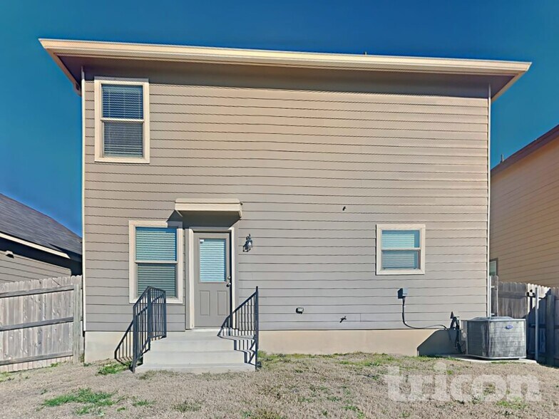 Building Photo - 2417 Cotton Forrest