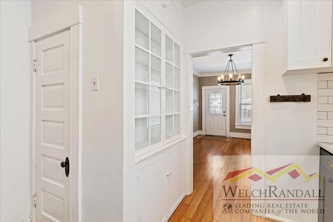 Building Photo - 1 Bed 1 Bath in Salt Lake Avenues