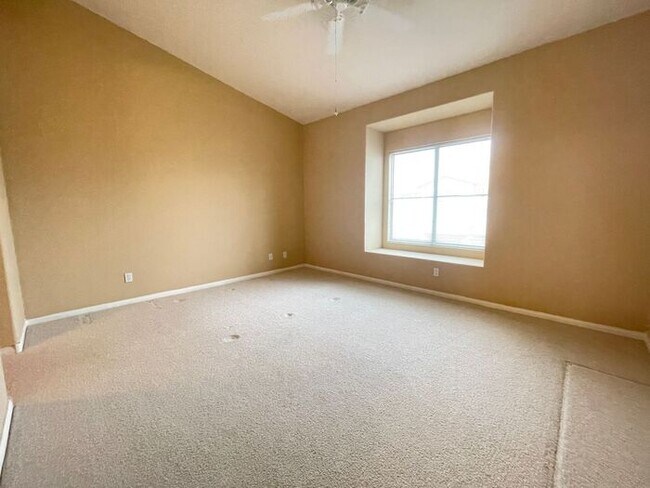 Building Photo - This property has been shown before and will be rented to the first most qualified applicant. To ...