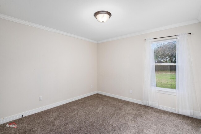 Building Photo - 306 Avondale Ln