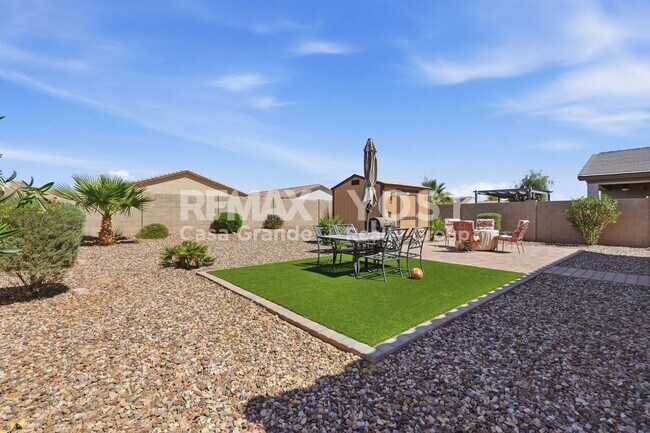 Building Photo - Move-In Ready Desert Gem with Stylish Furnishings & Private Backyard!