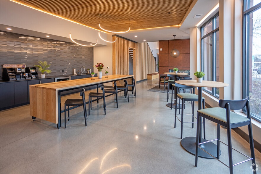 Residents Lounge - Akin Apartments