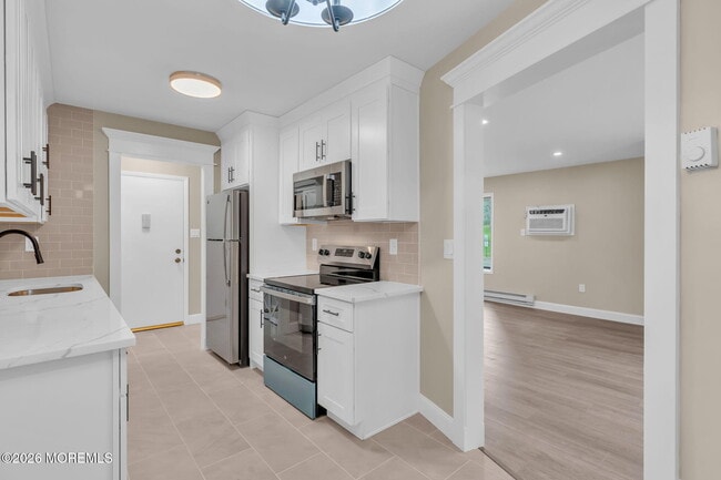 Building Photo - 168 Amberly Dr