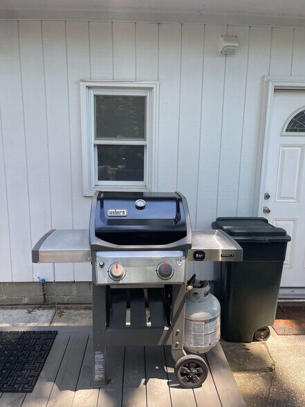 Building Photo - 18 Maryland Blvd