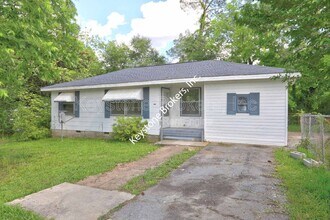 Building Photo - 3495 Charleston Cir