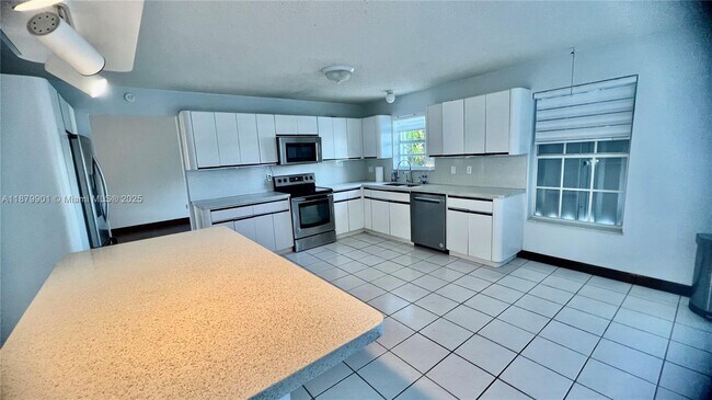 Building Photo - 15321 SW 59th St