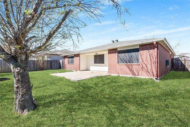 Building Photo - 210 Mesquite Cir
