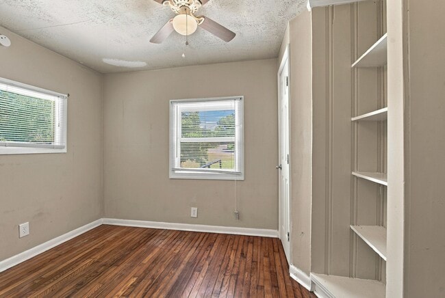 Building Photo - 501 Weakley Ave
