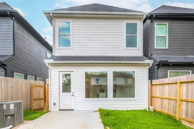 Building Photo - 4605 Terry St