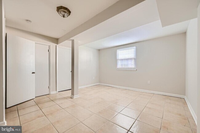 Building Photo - 15615 Plaid Dr