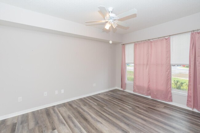 Building Photo - 24100 Harbour Vista Cir
