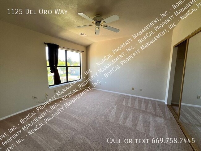 Building Photo - 1125 Del Oro Way