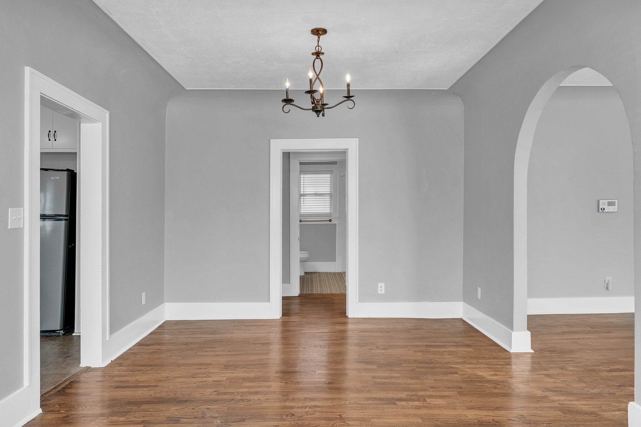 Building Photo - 811 N Lindell Ave