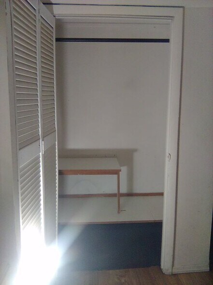 Building Photo - 325 Pershing Ave