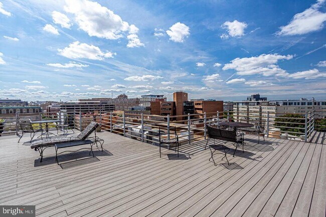 Building Photo - 1545 18th St NW