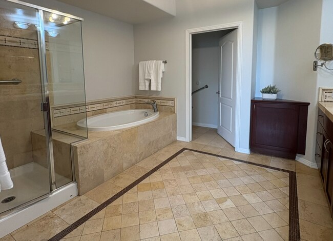 Building Photo - Resort Lifestyle at The Lido in Mission Valley
