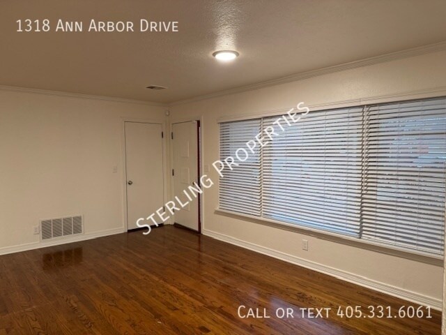 Building Photo - 1318 Ann Arbor Dr