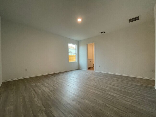 Building Photo - Single family home for rent