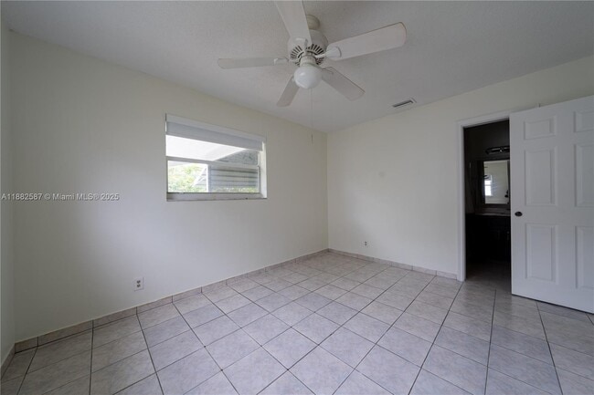Building Photo - 2702 NW 51st Pl