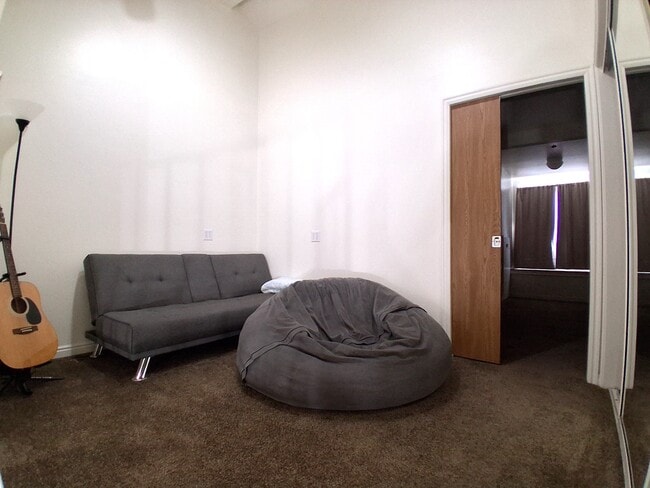 Building Photo - 62 W 700 N