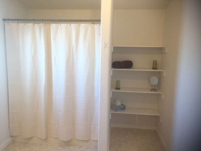 Building Photo - 3-Bed, 2-Bath Single-Family Home in Driggs