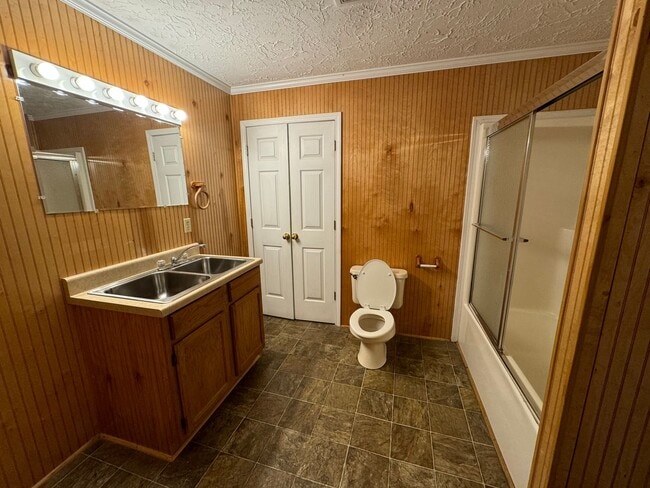 Building Photo - 4 BD, 2 BA Cozy Home in Martin, TN!