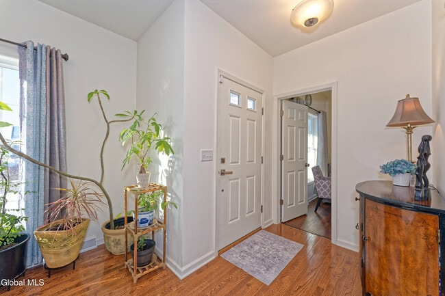 Building Photo - 1 Haywood Ln