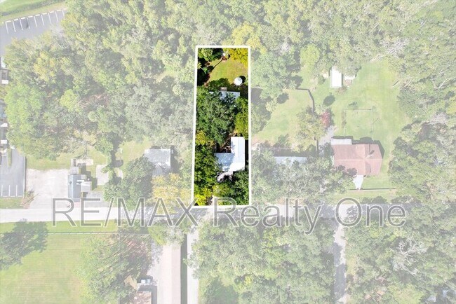 Building Photo - 750 NE 2nd Ave