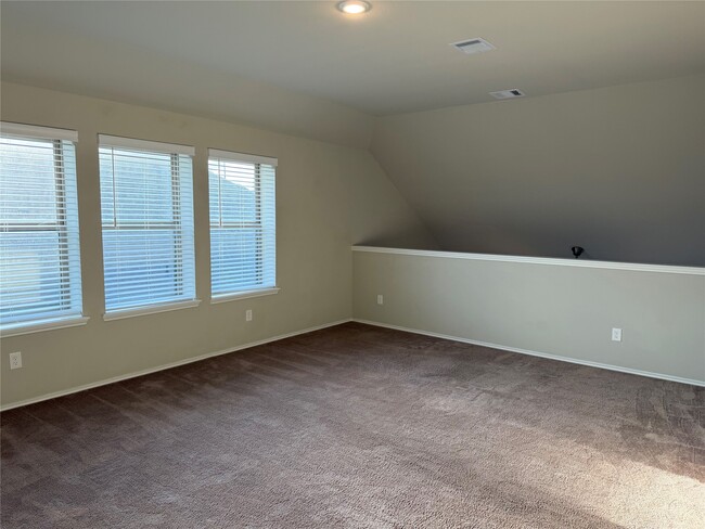 Building Photo - 8711 Windsong Trail Dr