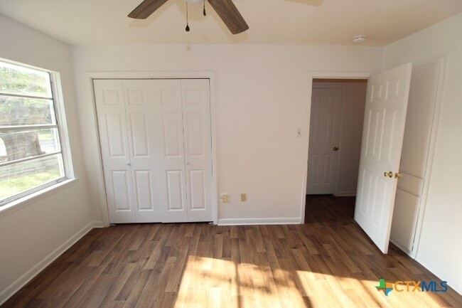 Building Photo - 502 S 9th St