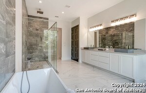 Building Photo - 10111 Ivory Canyon