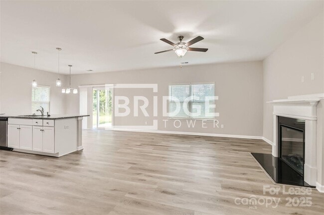 Building Photo - 7331 Neal Rd