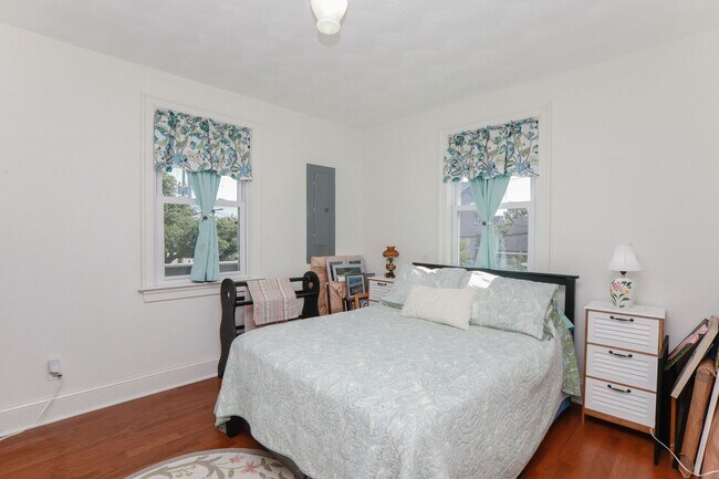 Building Photo - Beautiful Single Family Home in Willoughby Beach!!