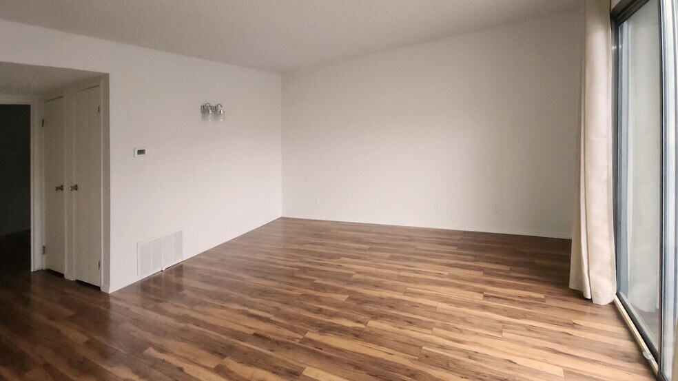 Building Photo - 4608 Neil Rd