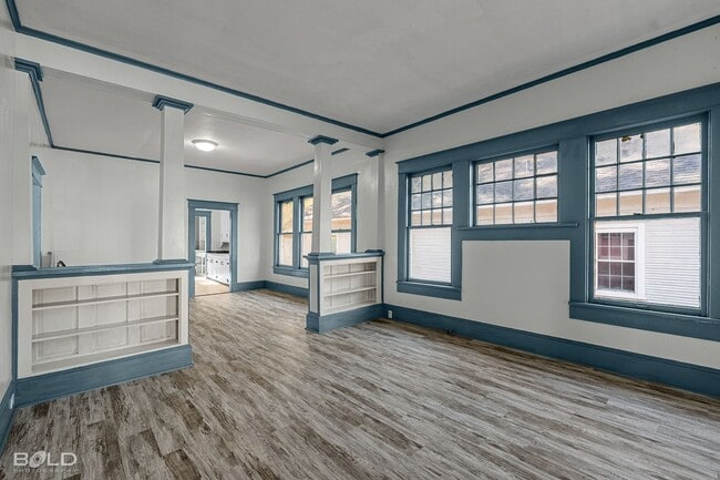 Building Photo - 3 Bedroom 1 Bath