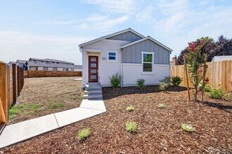 Building Photo - Charming 3-Bed, 2-Bath Home in Sacramento