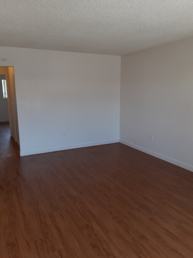 Building Photo - 112 S Delano St