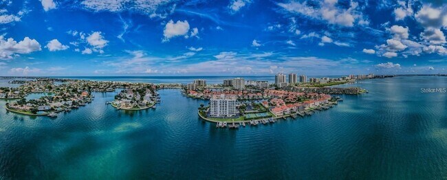Building Photo - 240 Sand Key Estates Dr