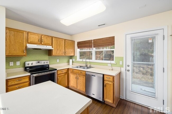 Building Photo - 3617 Hamilton Mill Dr