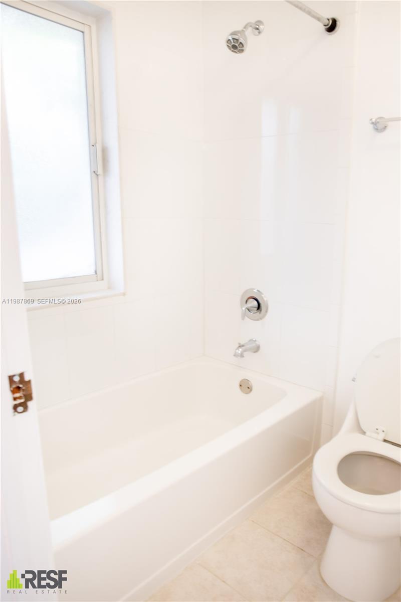 Building Photo - 7523 SW 109th Ave