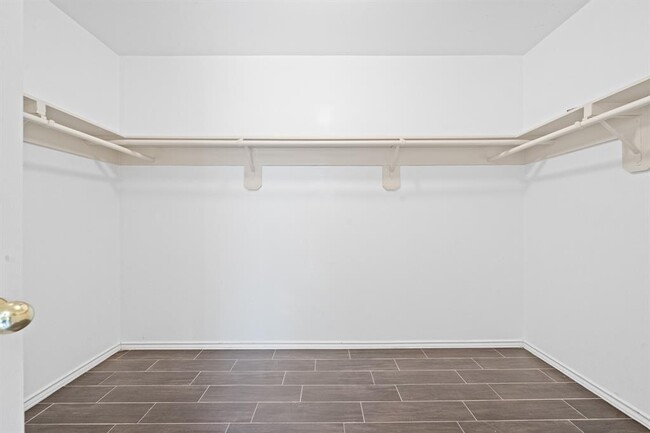 Building Photo - 16259 Field Haze Tr