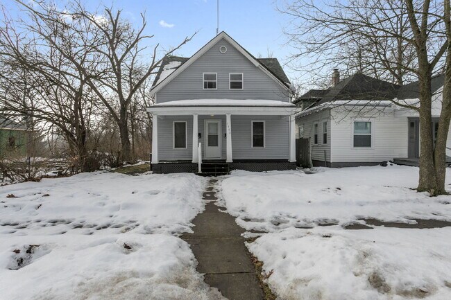 Building Photo - Now available.  Vouchers accepted!