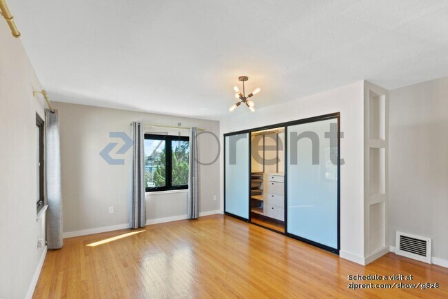 Building Photo - 167 Frisbie St
