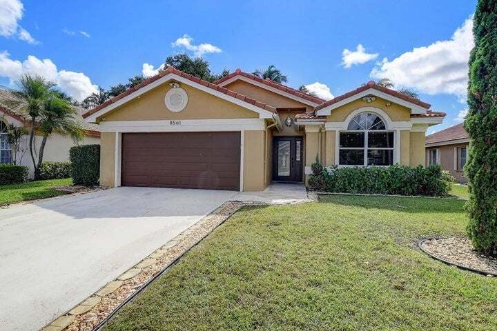 Building Photo - 8561 Tourmaline Blvd